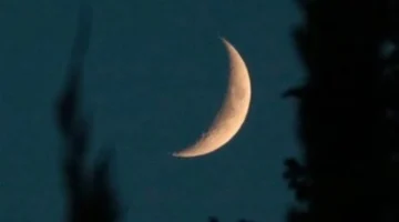 البحوث الفلكية توضح توقيت ولادة هلال شوال وفترة بقائه في السماء لمدة 35 دقيقة